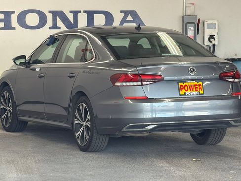 Used 2021 Volkswagen Passat 2.0T SE FWD image 5