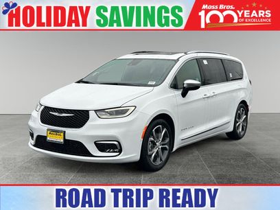 New 2026 Chrysler Pacifica Pinnacle