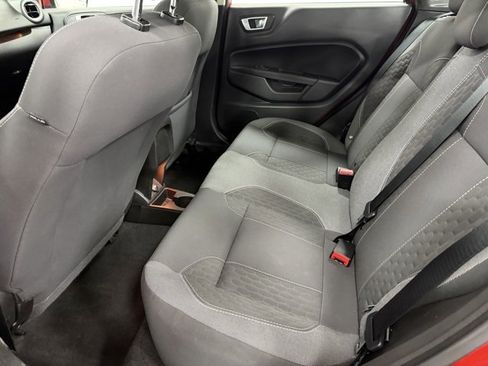 Used 2014 Ford Fiesta SE w/ Equipment Group 201B image 21