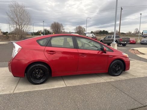Used 2014 Toyota Prius Two image 4