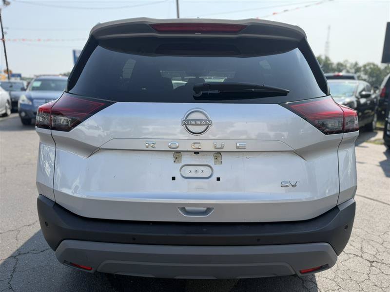 Used 2022 Nissan Rogue SV FWD image 8