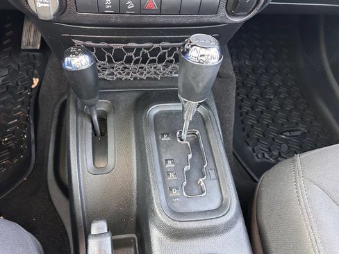 Used 2017 Jeep Wrangler Sport w/ Connectivity Group image 22