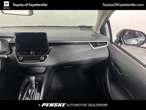 Used 2025 Toyota Corolla LE FWD image 19