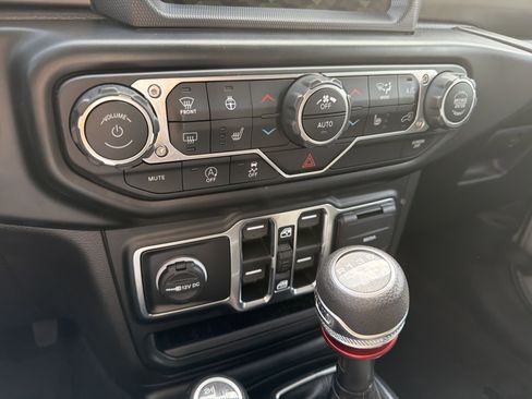 Certified 2022 Jeep Wrangler Unlimited Sport image 17