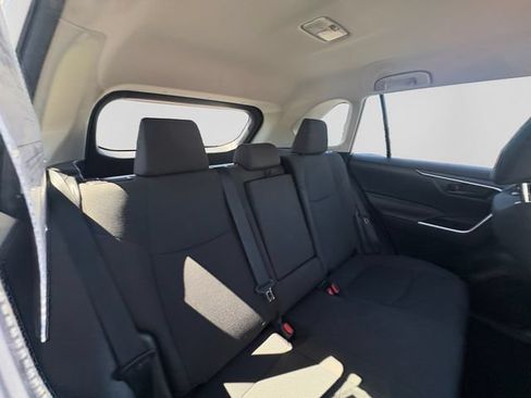 Used 2021 Toyota RAV4 LE w/ Carpet Mat Package (TMS) FWD image 27