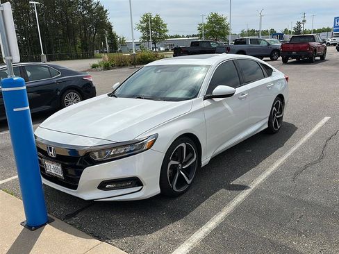 Used 2018 Honda Accord Sport image 7