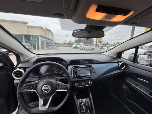Used 2025 Nissan Versa SV FWD image 33