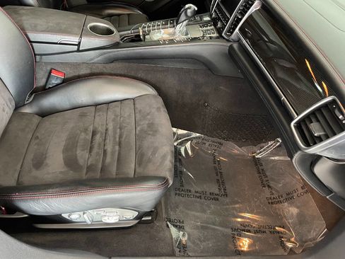 Used 2015 Porsche Panamera GTS image 30