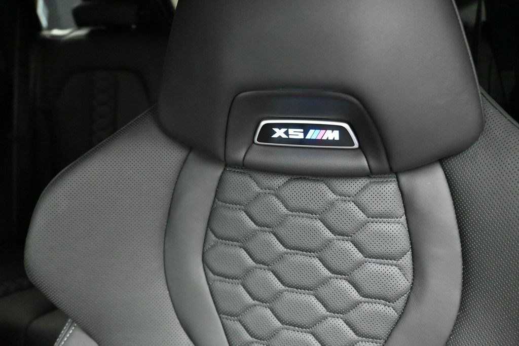 Used 2025 BMW X5 M Competition w/ Executive Package AWD/4WD image 18