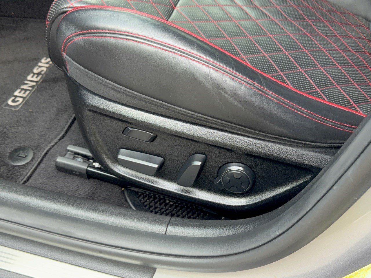 Used 2021 Genesis G70 3.3T w/ Sport Package AWD/4WD image 16