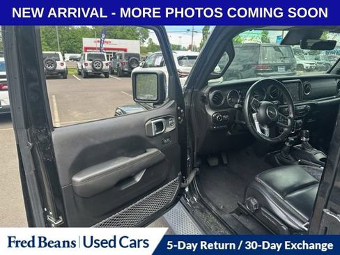 Used 2021 Jeep Wrangler Unlimited Sahara AWD/4WD image 8