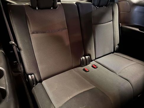 Used 2020 Nissan Pathfinder SV FWD image 18