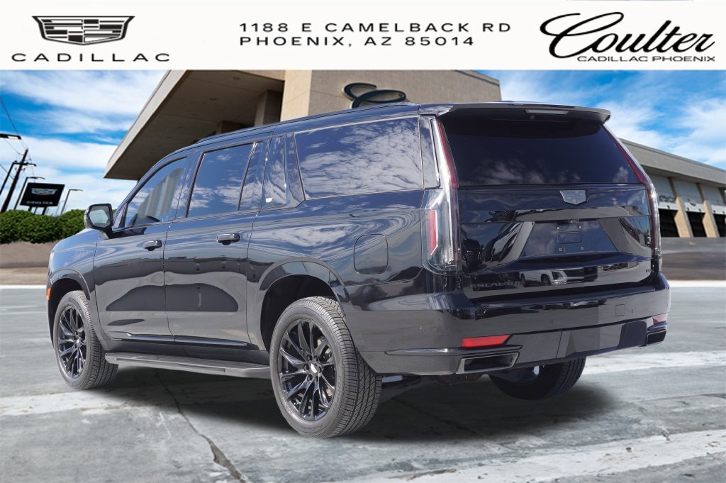 Used 2021 Cadillac Escalade ESV Sport w/ LPO, ONYX Package AWD/4WD image 3