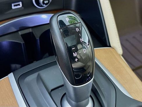 Used 2019 Alfa Romeo Stelvio Ti Lusso w/ Quick Order Package 22X Lusso image 17