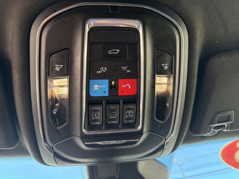 Used 2025 Jeep Grand Cherokee Summit AWD/4WD image 37
