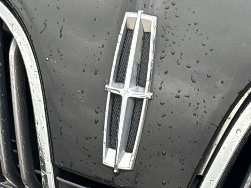 Used 2015 Lincoln MKS AWD w/ Equipment Group 201A image 10