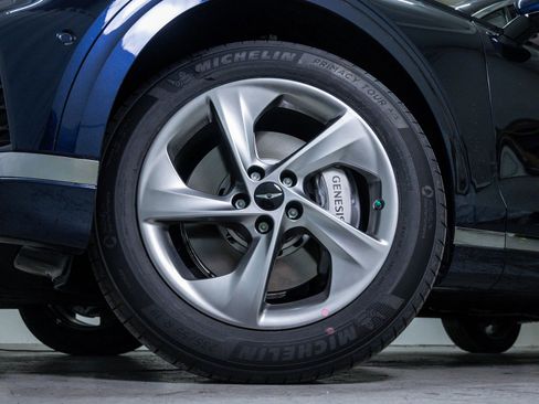 New 2026 Genesis GV70 2.5T Advanced image 6