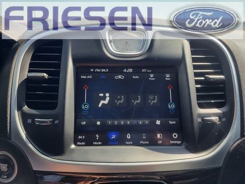 Used 2018 Chrysler 300 Touring w/ Sport Appearance Package image 17