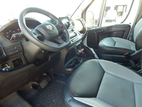 Used 2023 RAM ProMaster 2500 image 16
