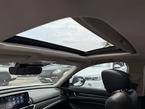 Used 2022 Honda Accord EX-L image 11