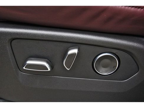 New 2026 Cadillac Escalade ESV Luxury AWD/4WD image 23