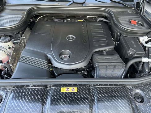 Certified 2025 Mercedes-Benz GLS 450 4MATIC image 55