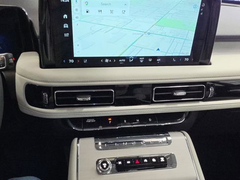 New 2026 Lincoln Aviator Reserve AWD/4WD image 17