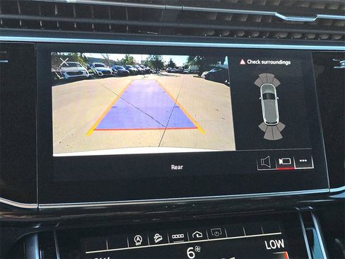 Certified 2023 Audi Q7 2.0T Premium w/ Towing Package image 27