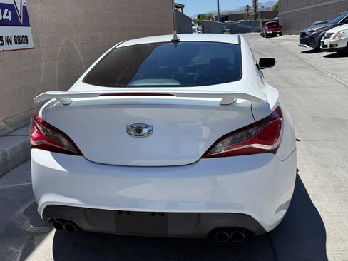 Used 2016 Hyundai Genesis Coupe 3.8 RWD image 3