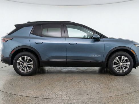 Used 2025 Chevrolet Equinox LT image 11