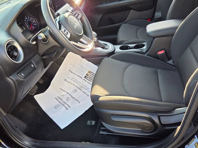 Used 2023 Kia Forte LXS FWD image 4