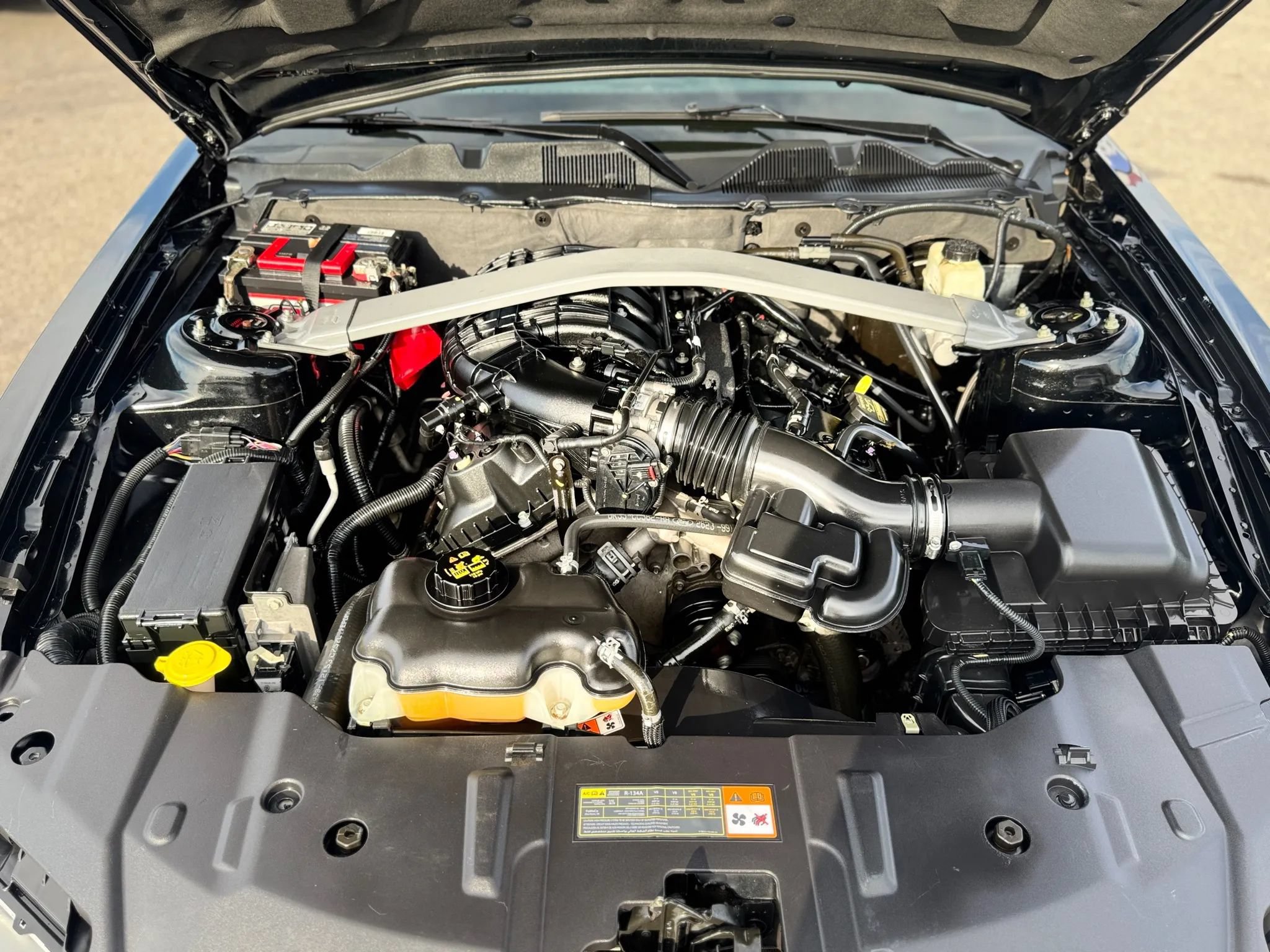 Used 2014 Ford Mustang Convertible RWD image 29