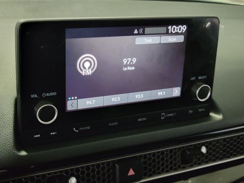 Used 2025 Honda Civic Sport image 22