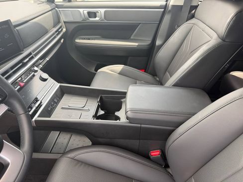 Used 2026 Hyundai Santa Fe SEL FWD image 12