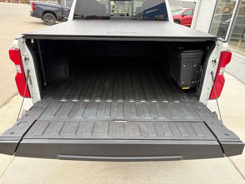 Used 2022 Chevrolet Silverado 1500 High Country w/ Z71 Off-Road Package image 21