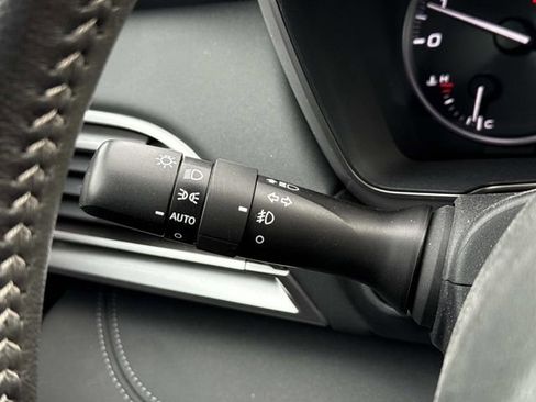 Used 2023 Subaru Outback Limited image 27