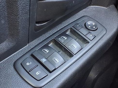 Used 2015 RAM 1500 Express image 24