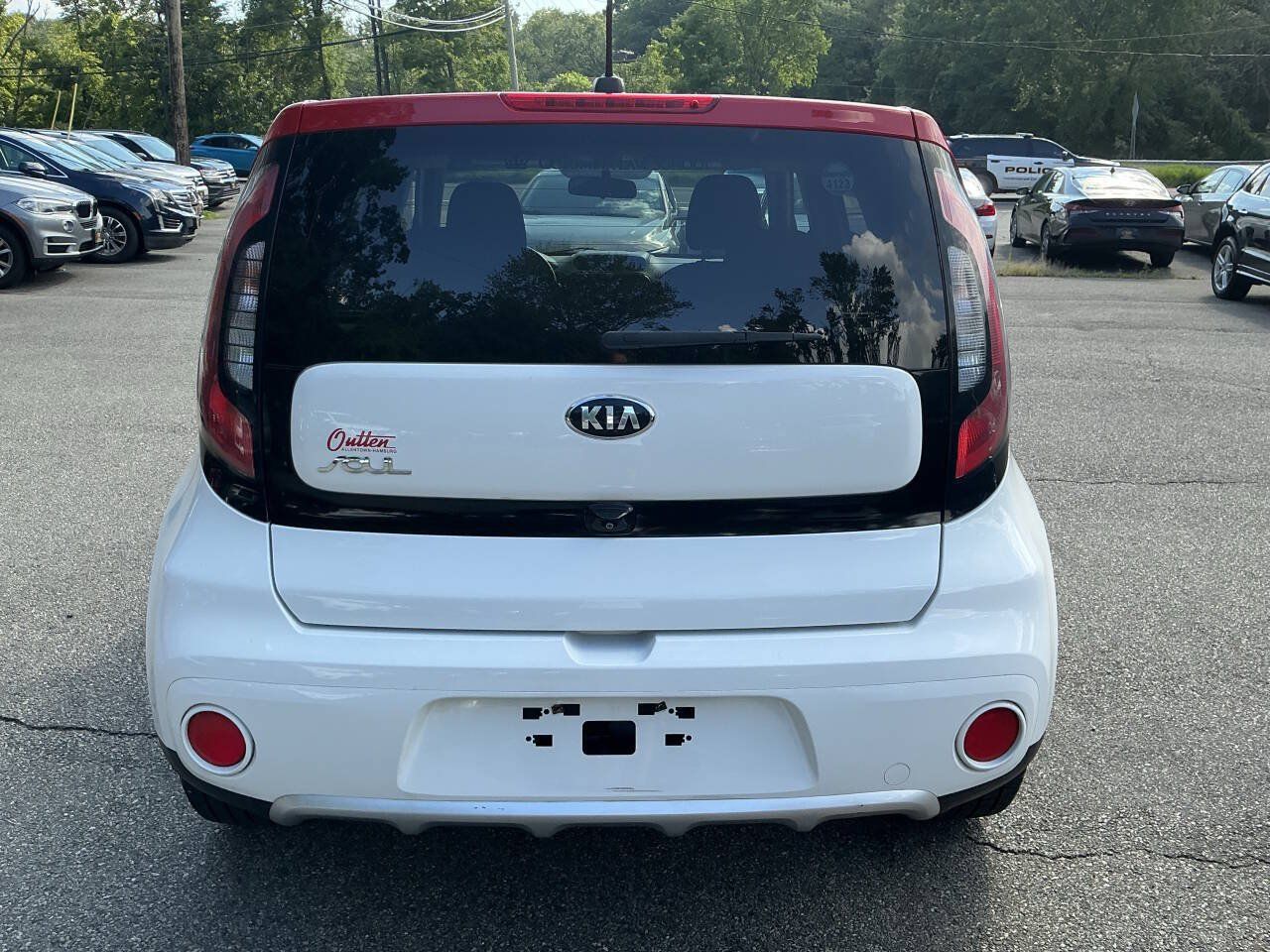 Used 2017 Kia Soul + w/ Designer's Package FWD image 5