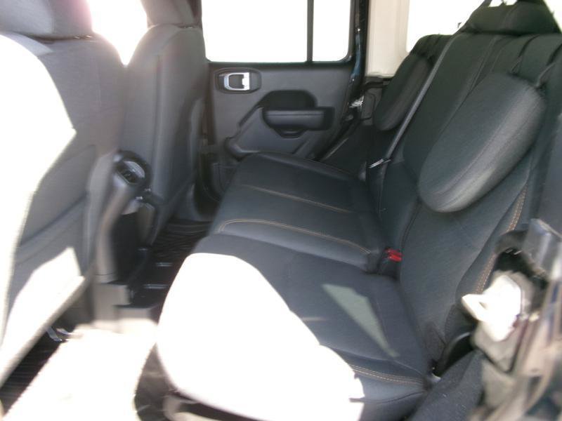 Used 2024 Jeep Wrangler Unlimited AWD/4WD image 6