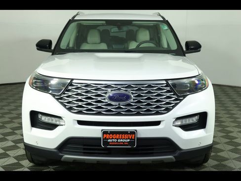 Used 2020 Ford Explorer Platinum w/ Premium Technology Package image 21