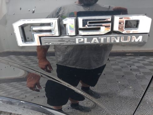 Used 2018 Ford F150 Platinum w/ Technology Package AWD/4WD image 5