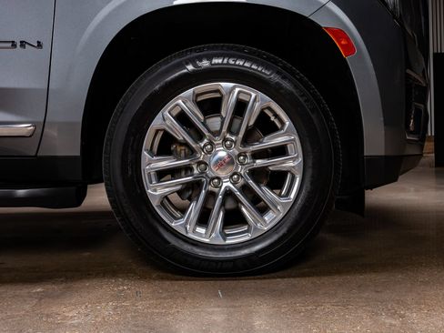 Used 2021 GMC Yukon XL SLT w/ SLT Luxury Package RWD image 11