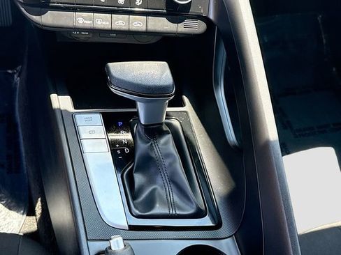 Certified 2024 Hyundai Elantra SEL FWD image 16