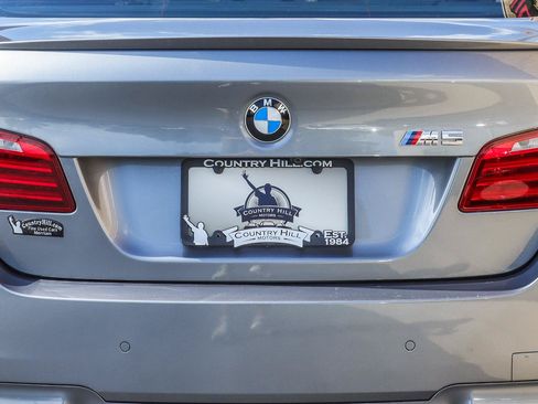 Used 2015 BMW M5 RWD image 43