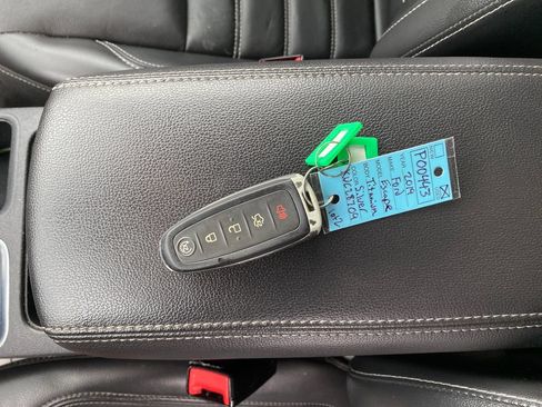 Used 2019 Ford Escape Titanium FWD image 26