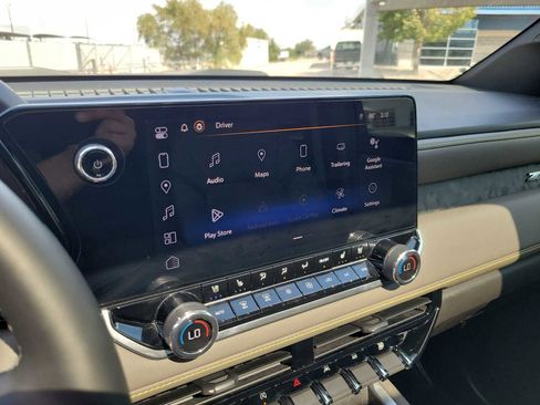 Used 2023 Chevrolet Colorado ZR2 w/ ZR2 Convenience Package III image 20