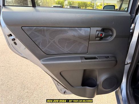 Used 2012 Scion xB FWD image 25