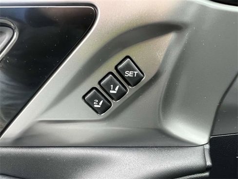 Used 2020 Subaru Outback Limited image 20