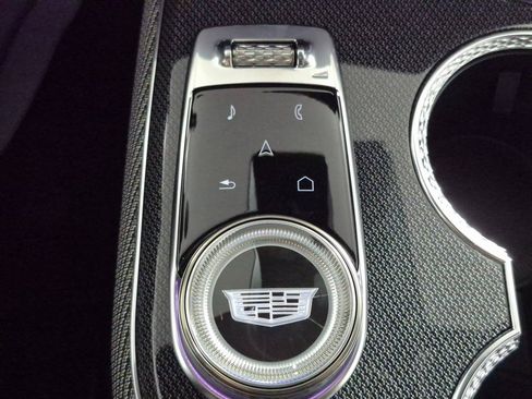 New 2026 Cadillac Optiq Luxury 1 image 17