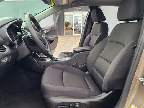 Used 2022 Chevrolet Malibu LT image 13